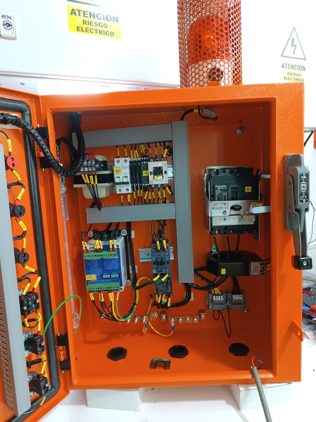 TABLERO ARRANCADOR DIRECTO NEMA 4, CON SISTEMA LOCK OUT Y PROTECCION GROUND FAULT GROUND CHECK