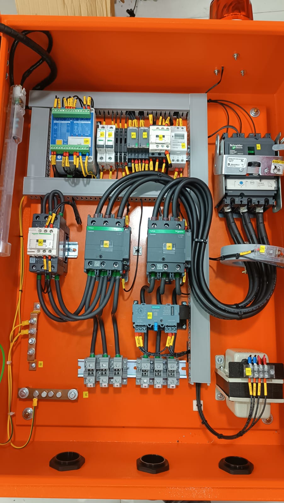 TABLERO ARRANCADOR ESTRELLA TRIANGULO NEMA 4, CON SISTEMA LOCK OUT Y PROTECCION GROUND FAULT Y GROUND CHECK